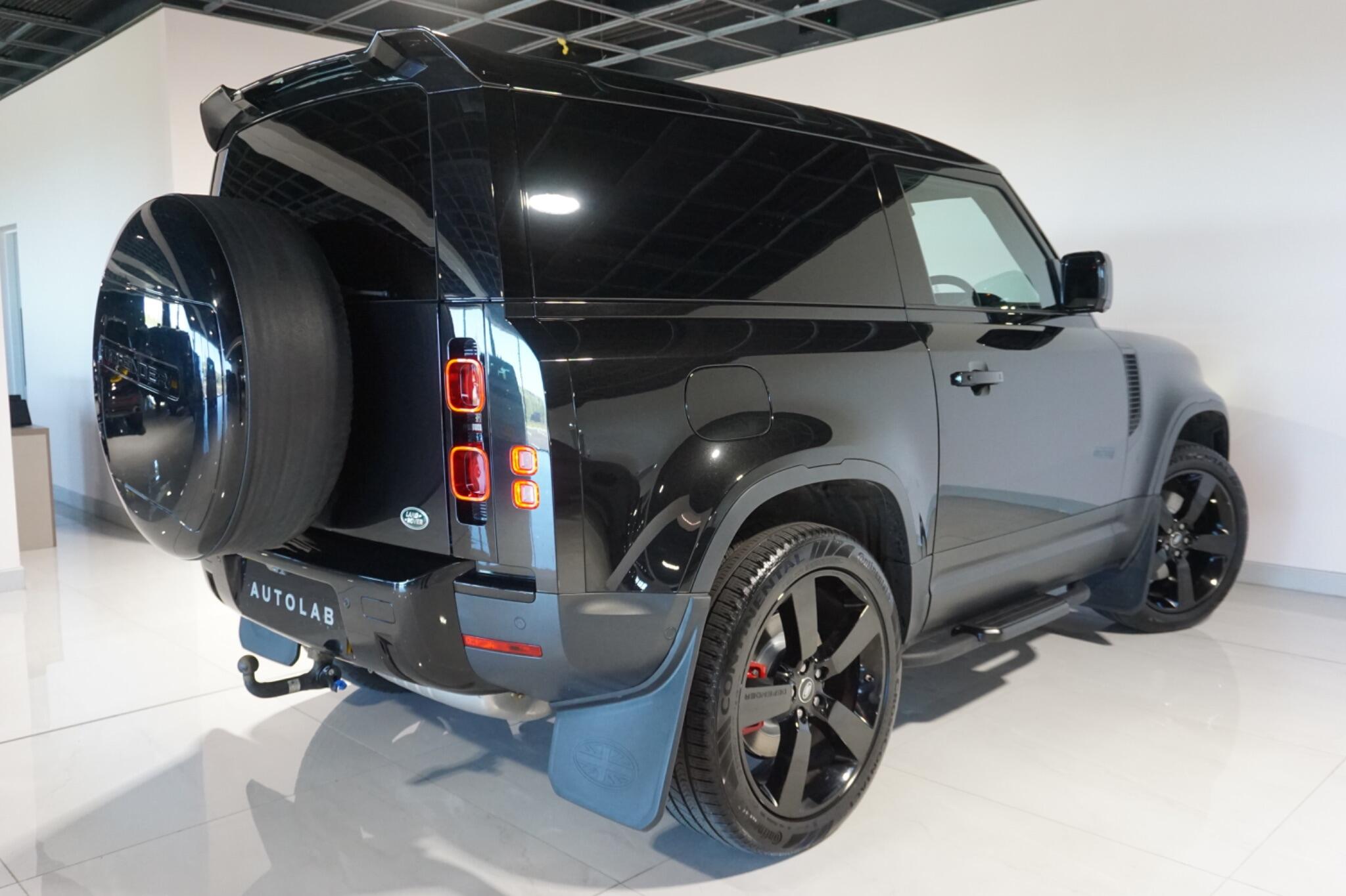 Land Rover Defender 90 3.0 D250 MHEV SE Hard Top SUV 3dr Diesel Auto 4WD SWB Euro 6 (s/s) (250 ps)